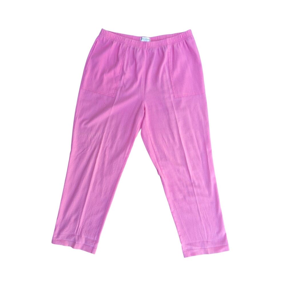Draper's & Damon's  Petite Large Pink Textured Elastic Waist Pocket Crop Pants